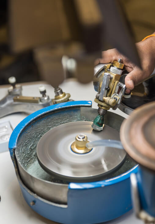 Master craftsmen at work in our diamond cutting lab